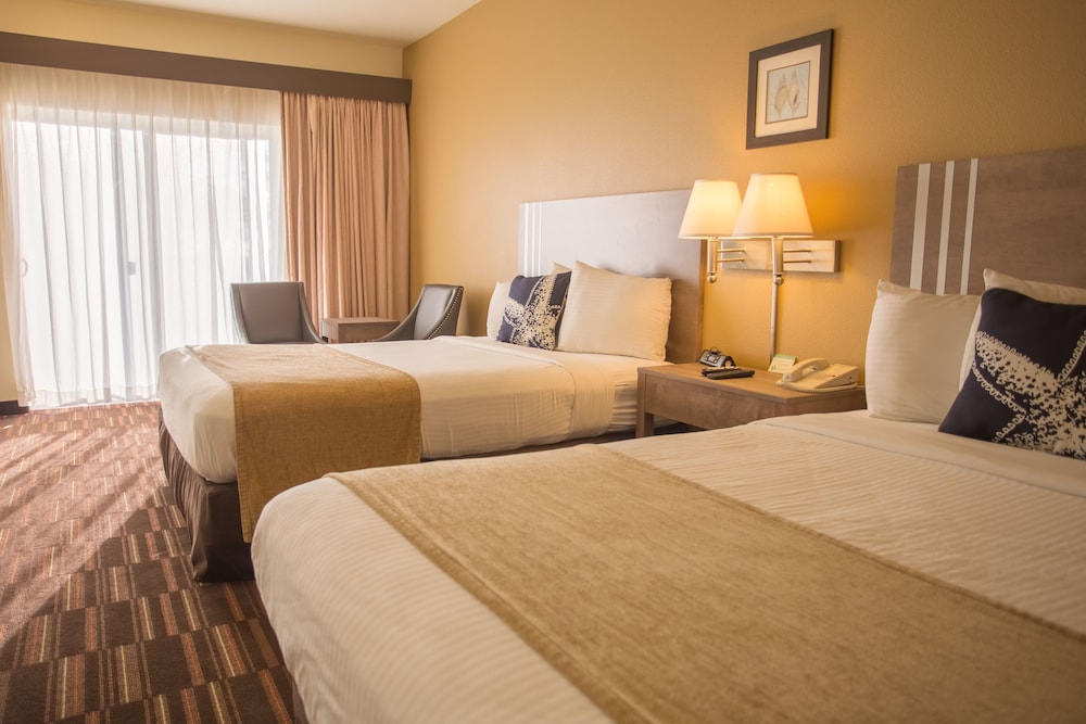 Standard Room, 2 Queen Beds, Patio photo 1