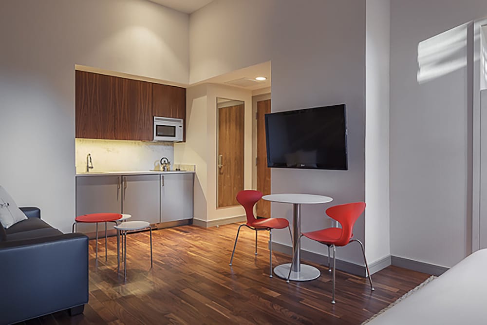 Superior Suite (Bath in Room)