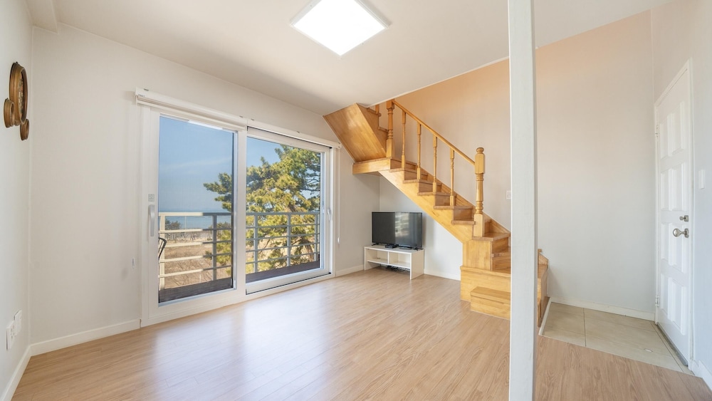 Basic Room, 1 Bedroom (201) photo 1