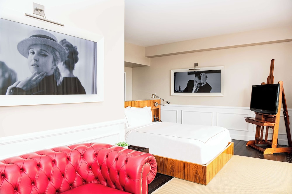 Studio, 1 Queen Bed, Balcony, City View