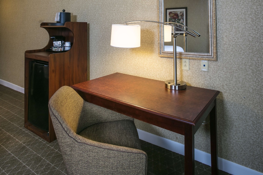 Room, 2 Queen Beds, Accessible, Non Smoking - Photo 2