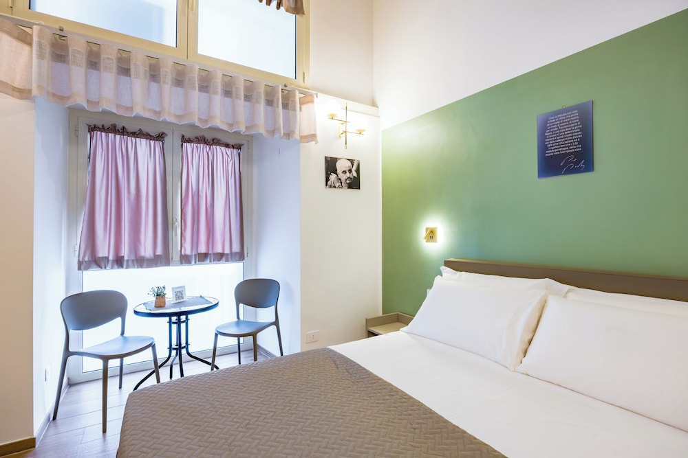Double Room (1 Bedroom)