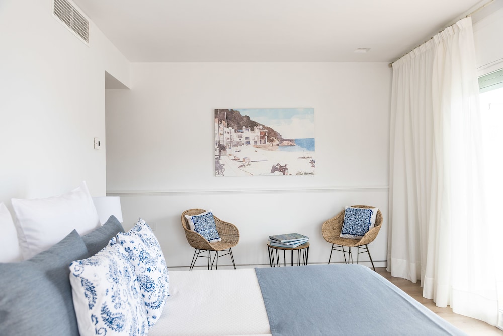 Superior Double Room, Terrace, Sea View - Photo 5