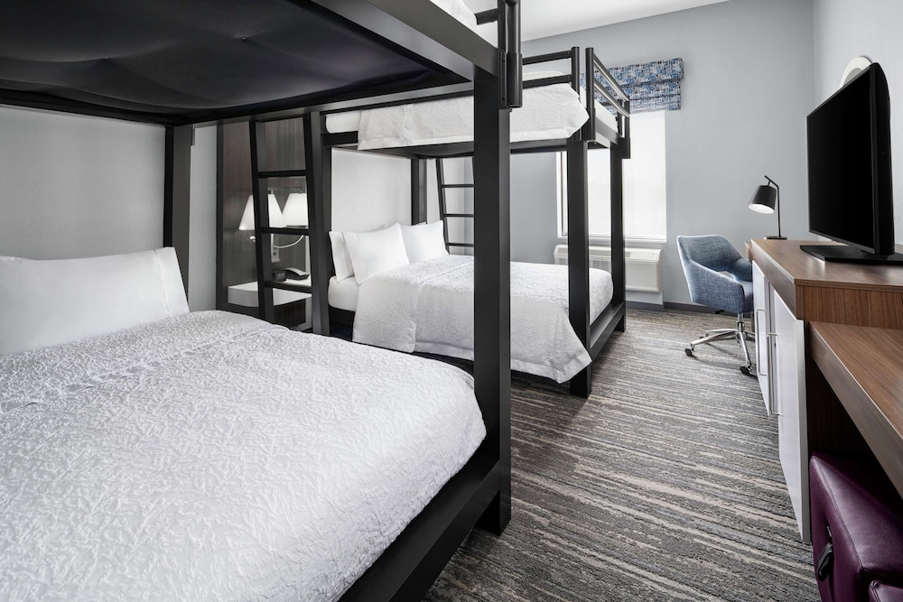Room, Multiple Beds, Non Smoking - Photo 3