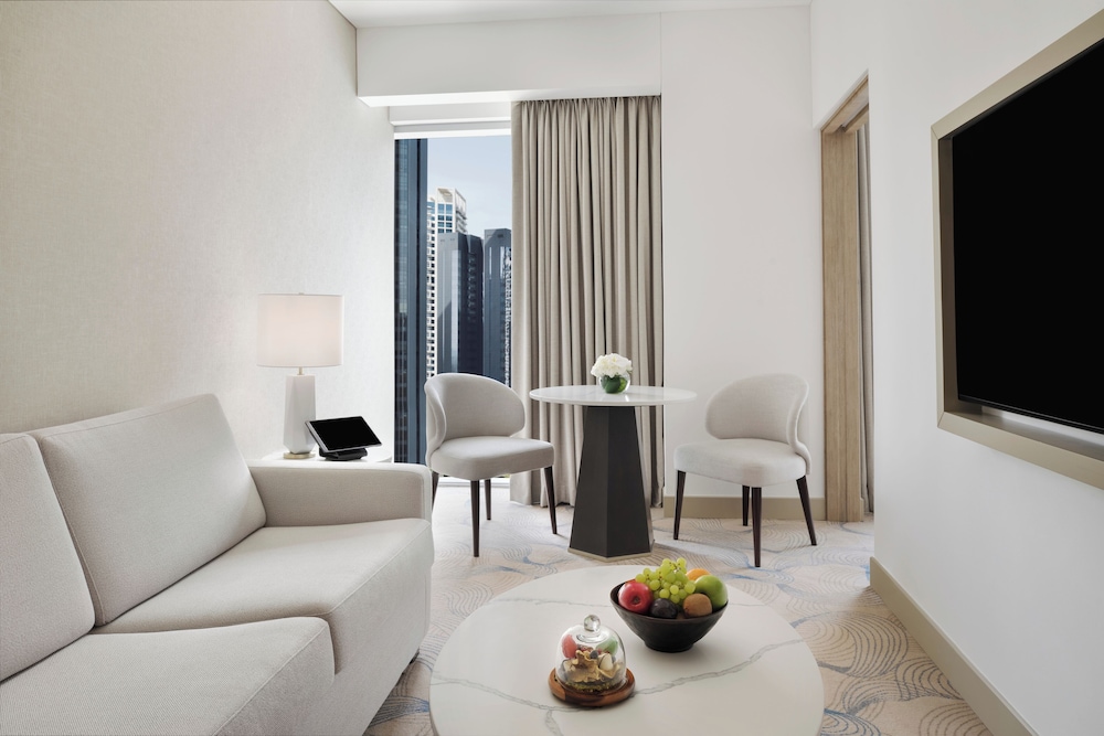 Grand Room, 1 King Bed with Sofa bed, Marina View - Photo 4
