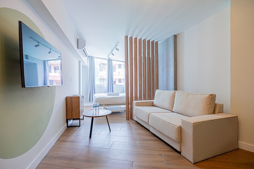 Apartment (B)