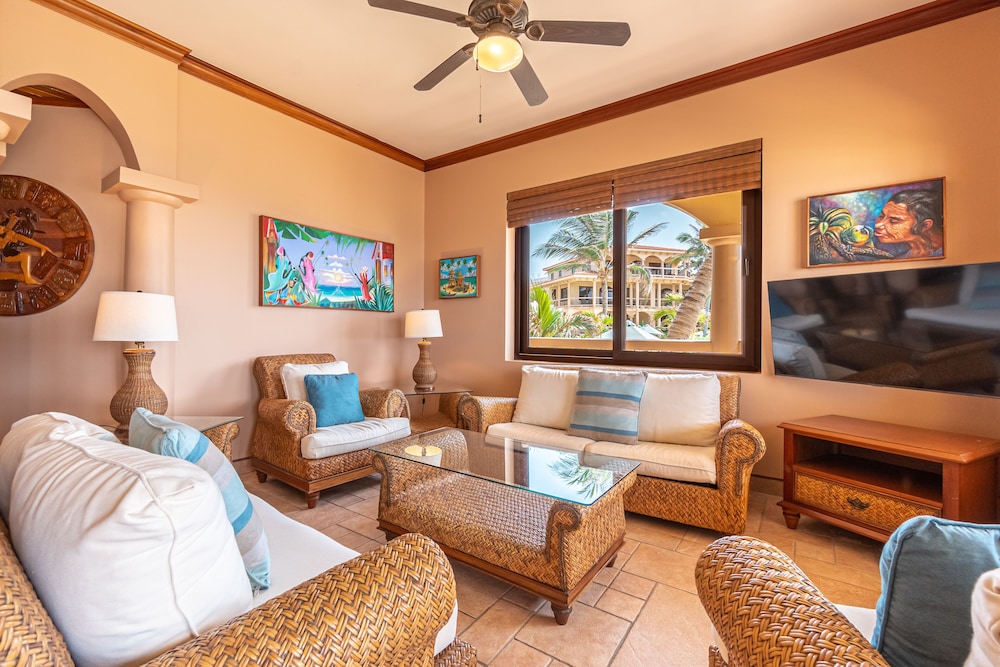 Luxury Suite, 2 Bedrooms, Beachfront photo 3