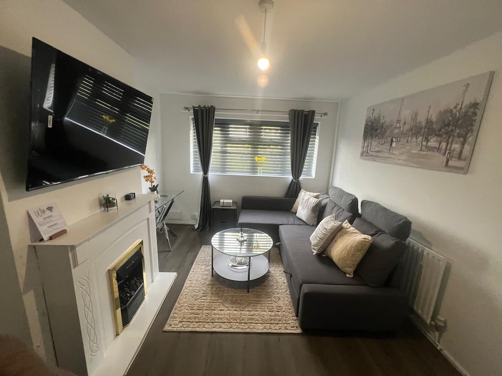 Apartment photo 1
