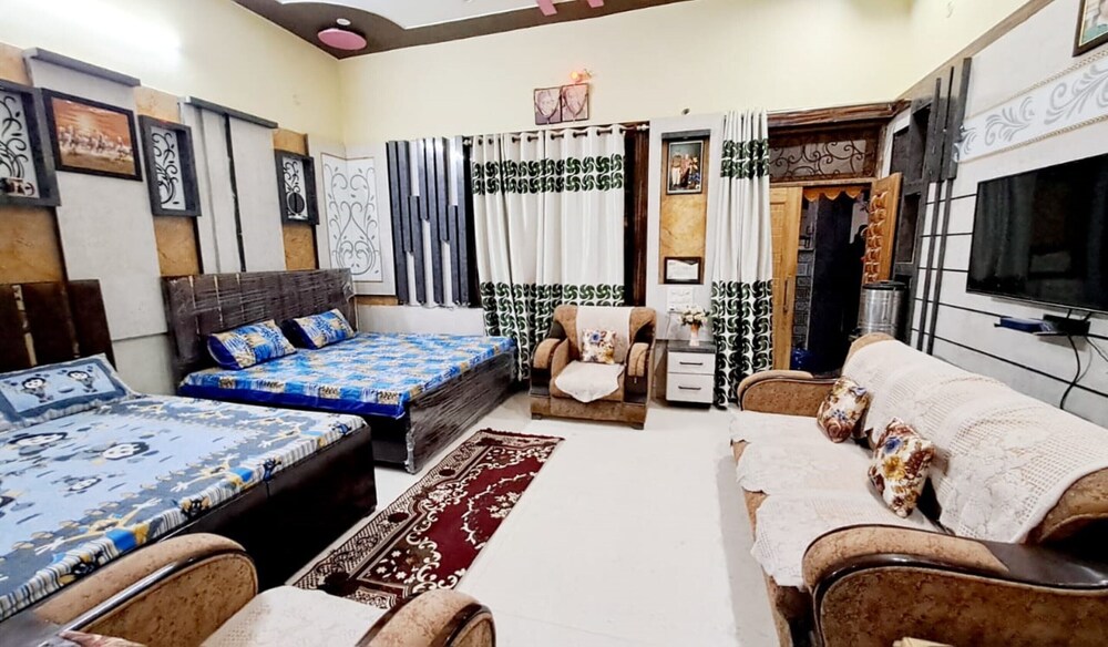 Grand Room, City View