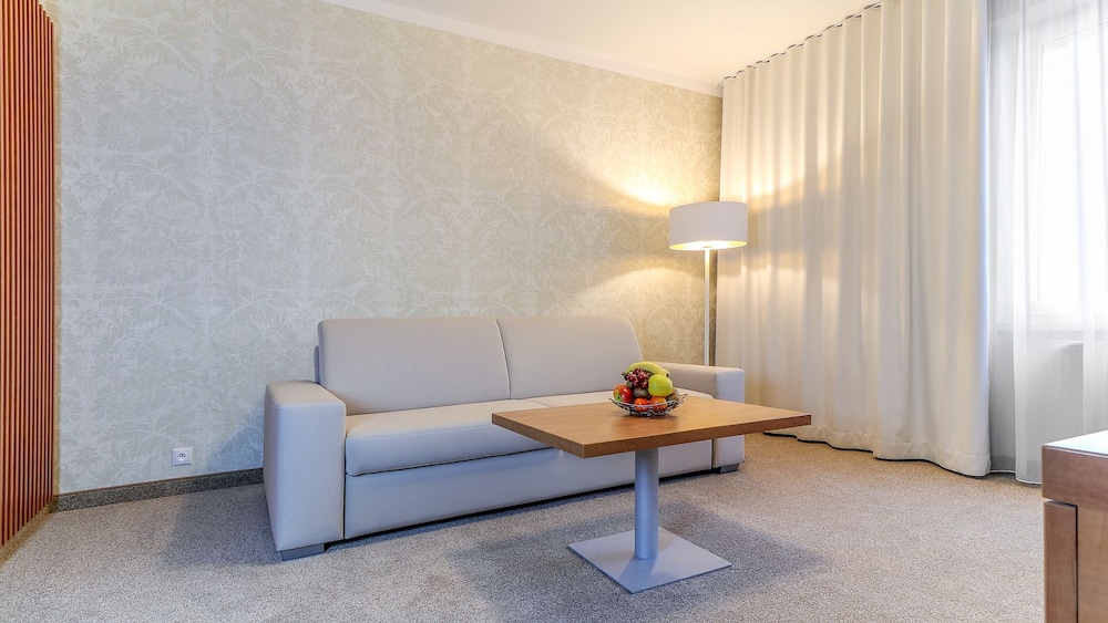 Deluxe Suite photo 2