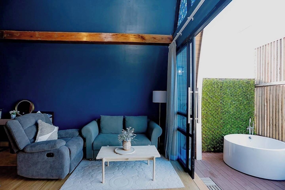 Superior Suite - Photo 4