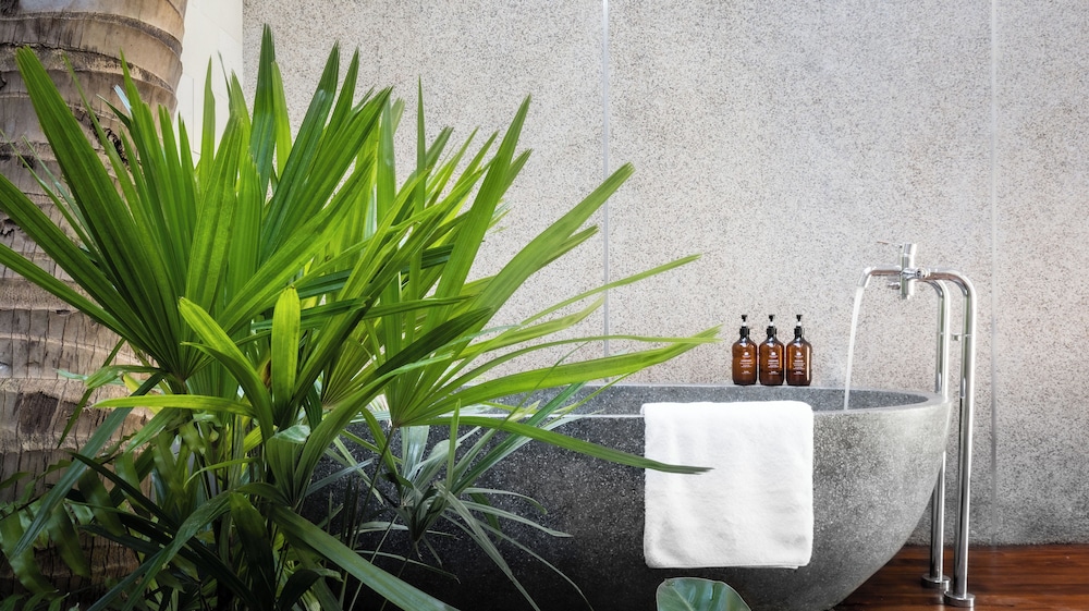 Mini Suite Free Laundry + Daily 60Min Massage + Mini Bar + Airport Pick-Up - Photo 7