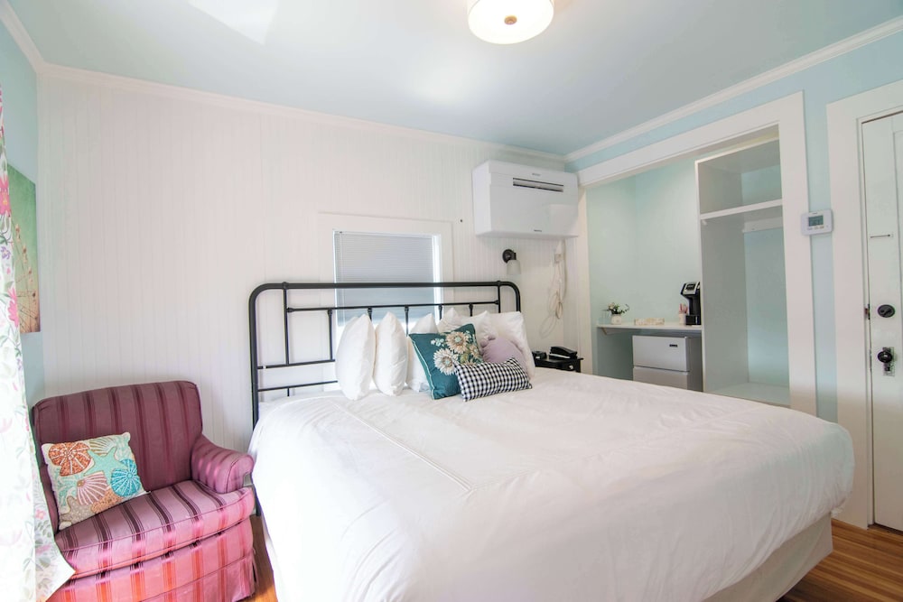 Standard Room photo 2