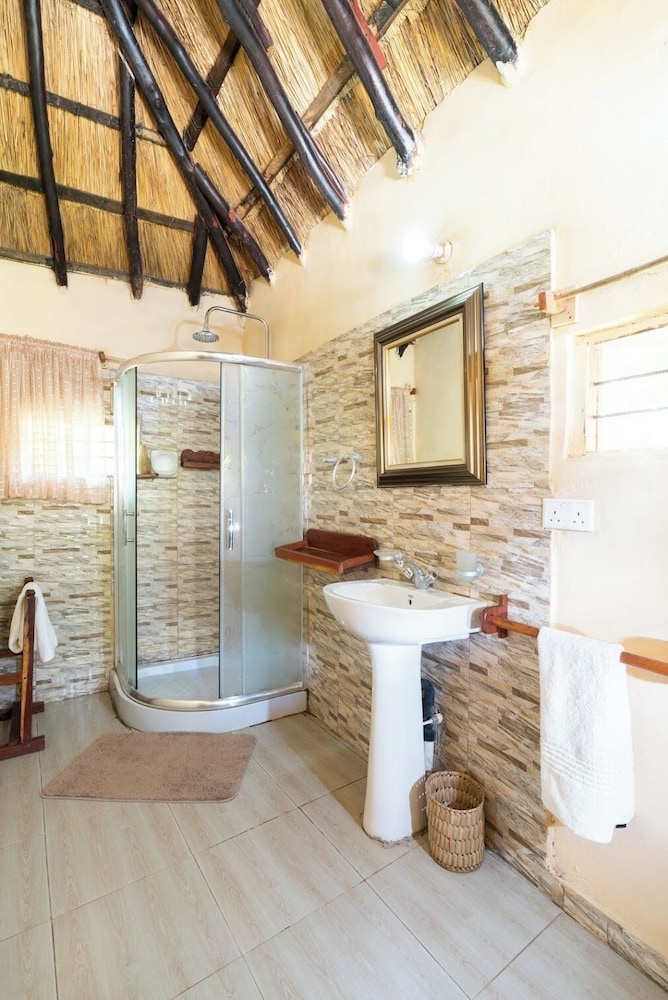 Comfort Chalet, 2 Twin Beds, Private Bathroom, Garden Area photo 2