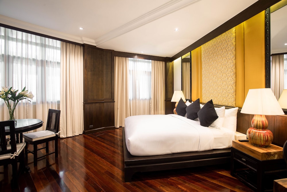 Grand Suite, 1 King Bed, Non Smoking - Photo 14