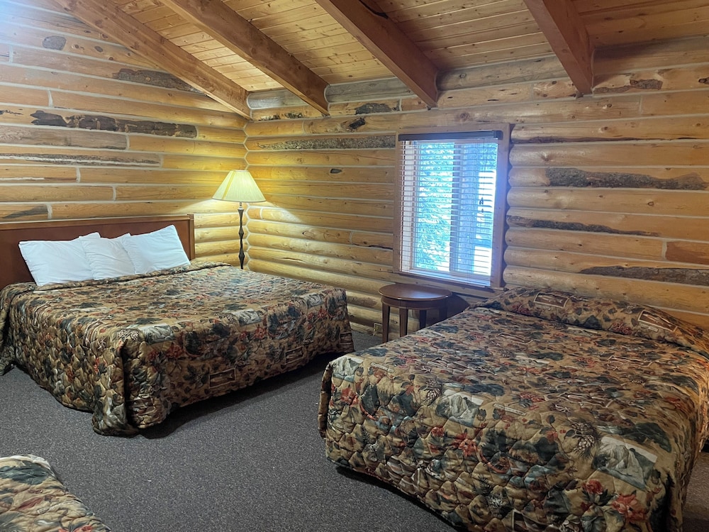 Duplex, Multiple Beds photo 1