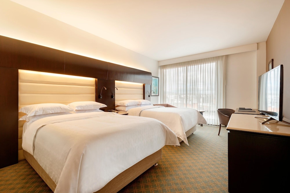 Club Room, 2 Double Beds (High Floor) photo 1