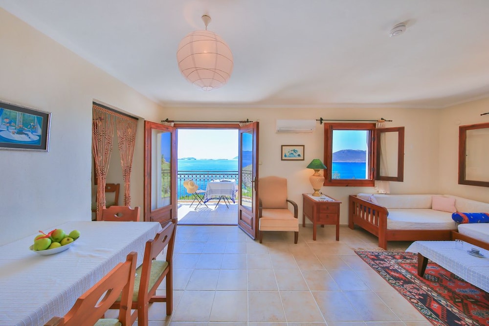 Superior Suite, 2 Bedrooms, Sea View photo 1