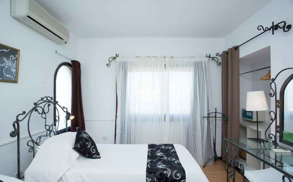 Suite (Private) photo 2