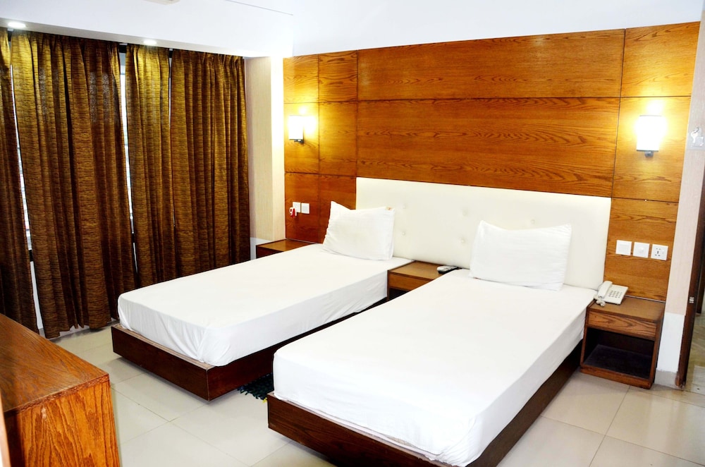 Executive Suite photo 2