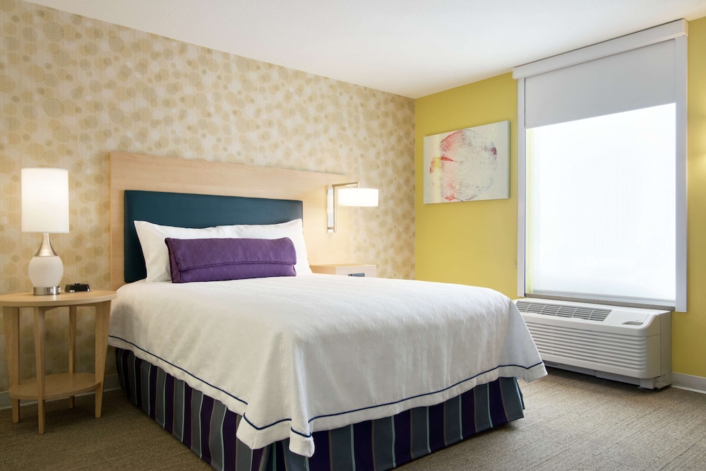Studio, 1 Queen Bed, Accessible, Bathtub (Mobility)