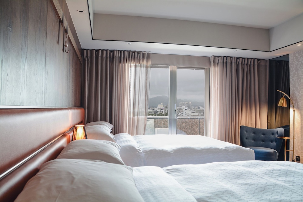 Executive Room, 2 Double Beds, Mountain View photo 3