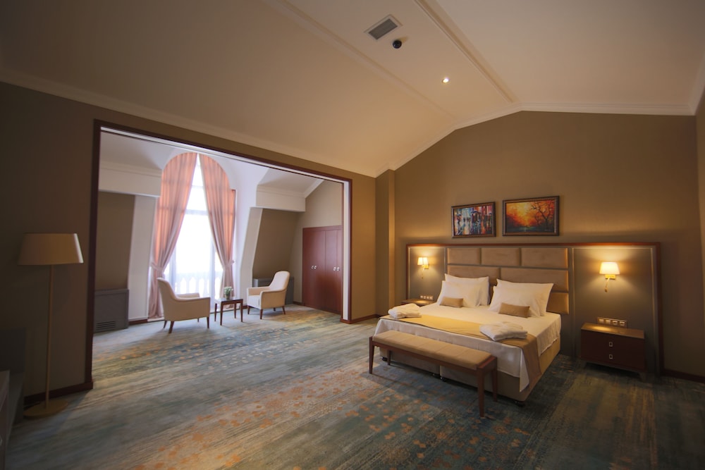 Business Suite photo 1