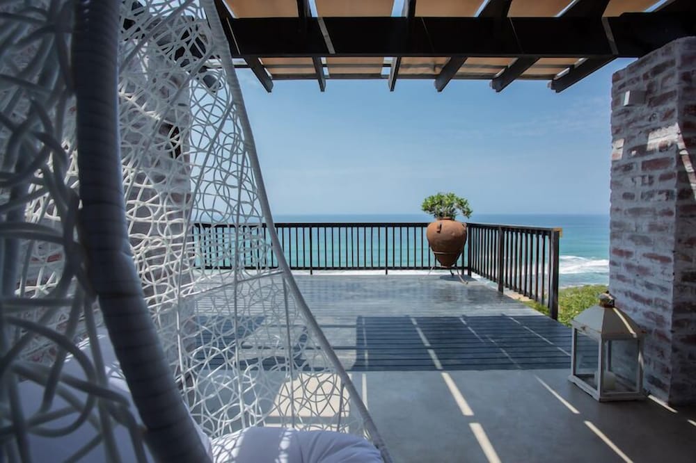 Luxury Double Room, 1 King Bed, Ocean View photo 2