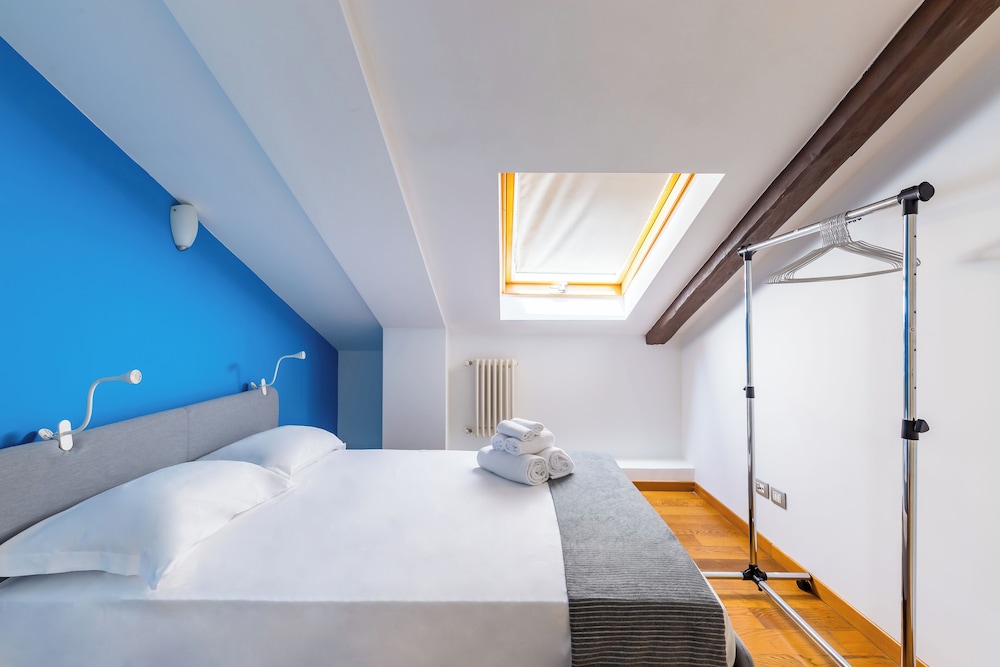 Apartment (2 Bedrooms)