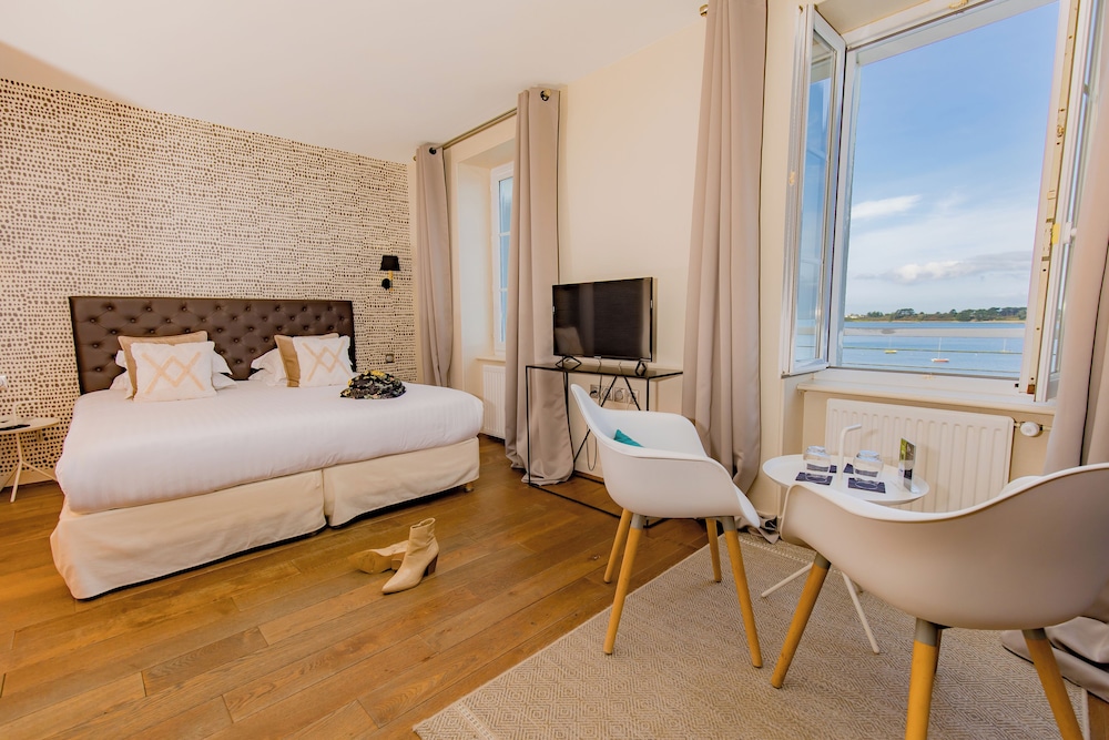 Deluxe Double Room, 1 King Bed, Sea View