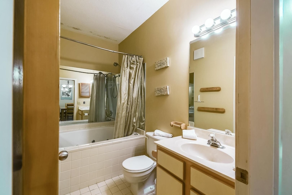 Condo, Multiple Beds (Woods Village 34) photo 2