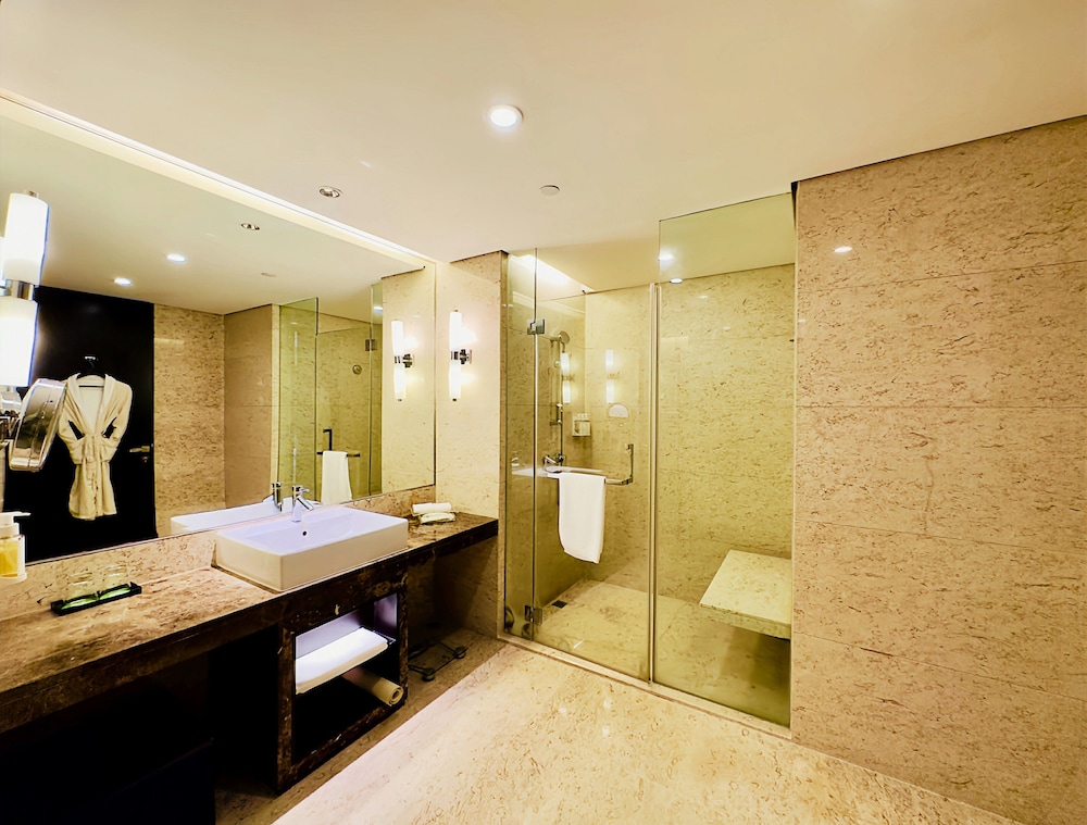 Standard Room, 2 Twin Beds, Club Lounge Access photo 3