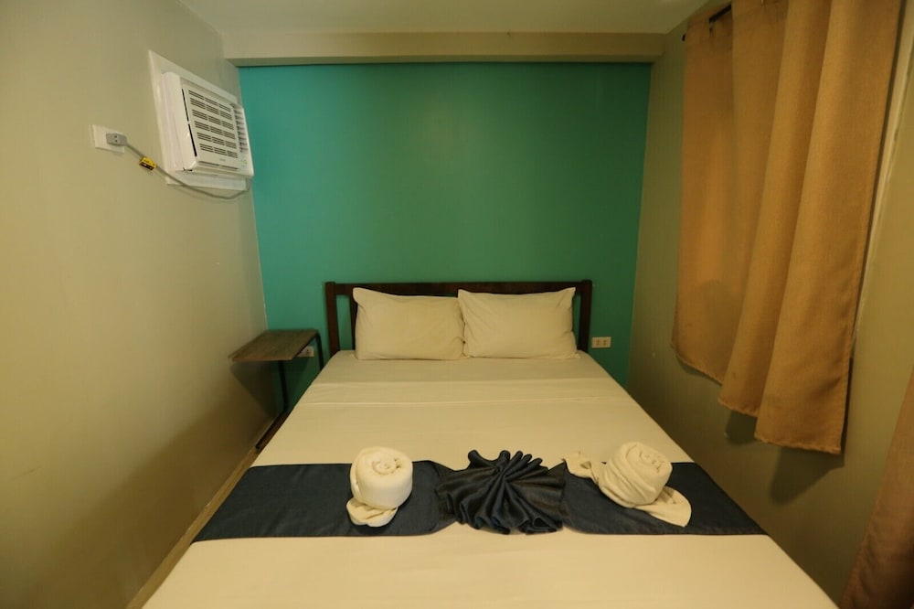 Standard Room, 1 Queen Bed, Non Smoking, Resort View