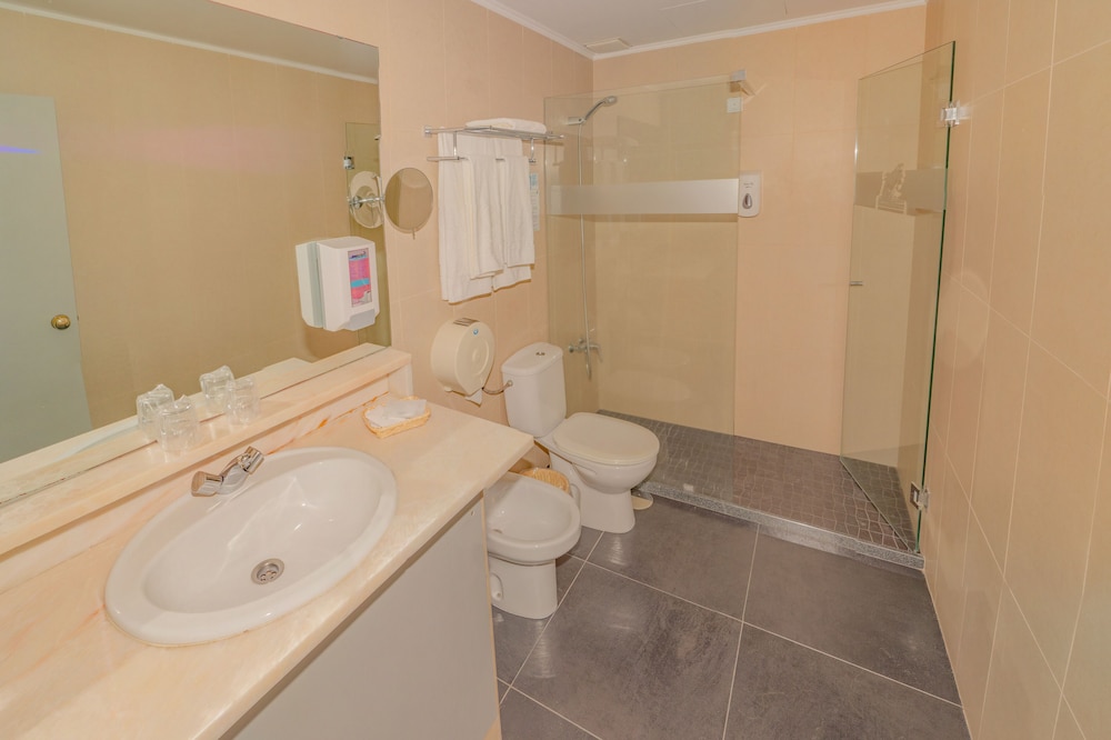 Deluxe Double or Twin Room, Ocean View (Single Use) - Photo 2