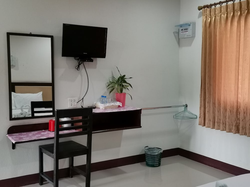 Standard Twin Room - Photo 8