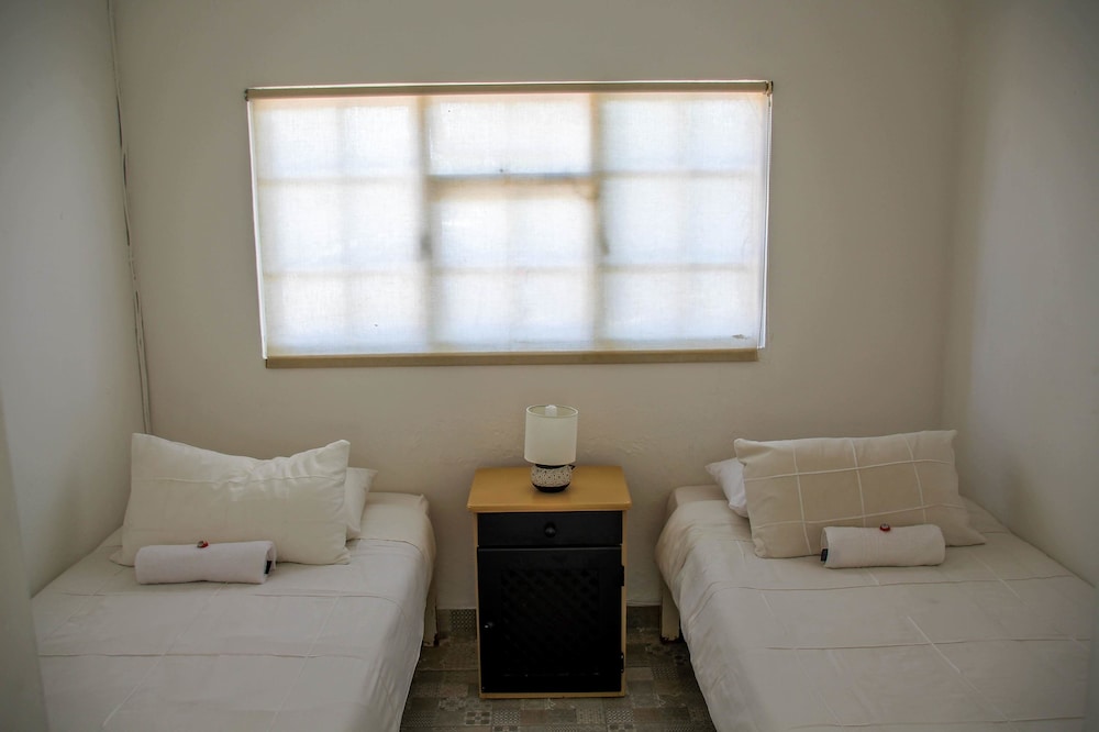 Comfort Cottage, Garden Area photo 1
