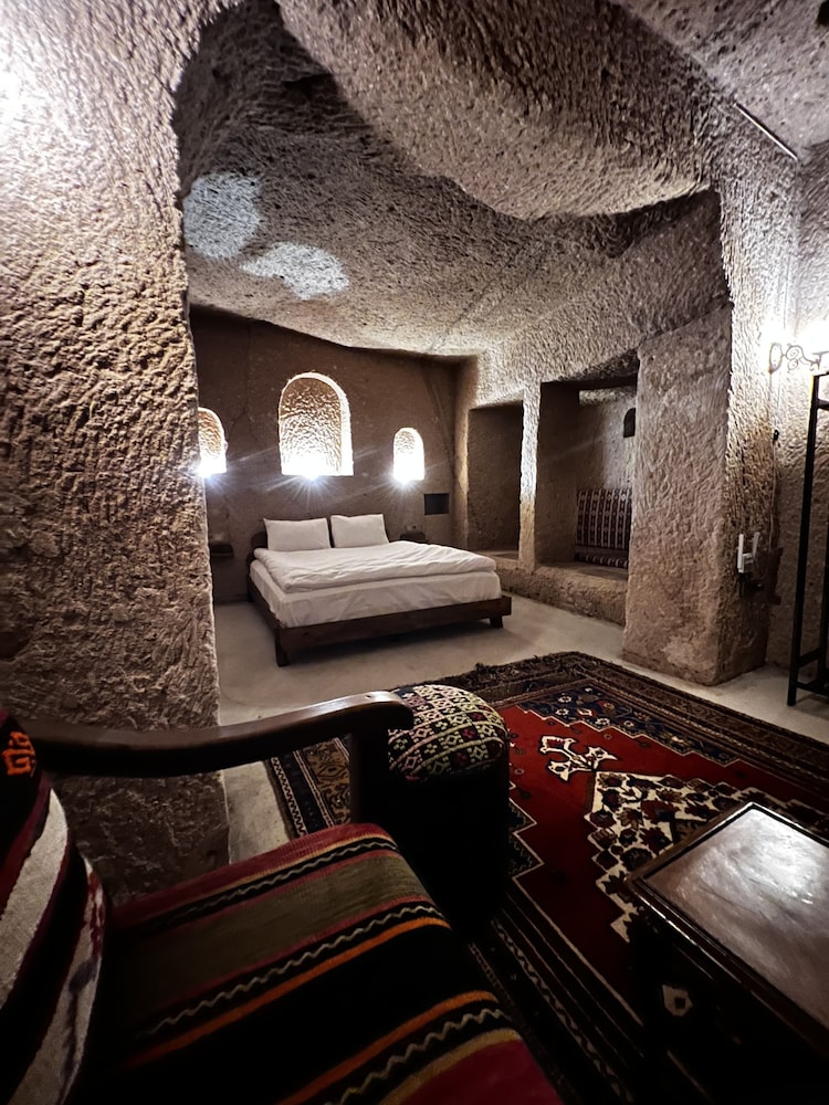 Romantic Studio Suite photo 1