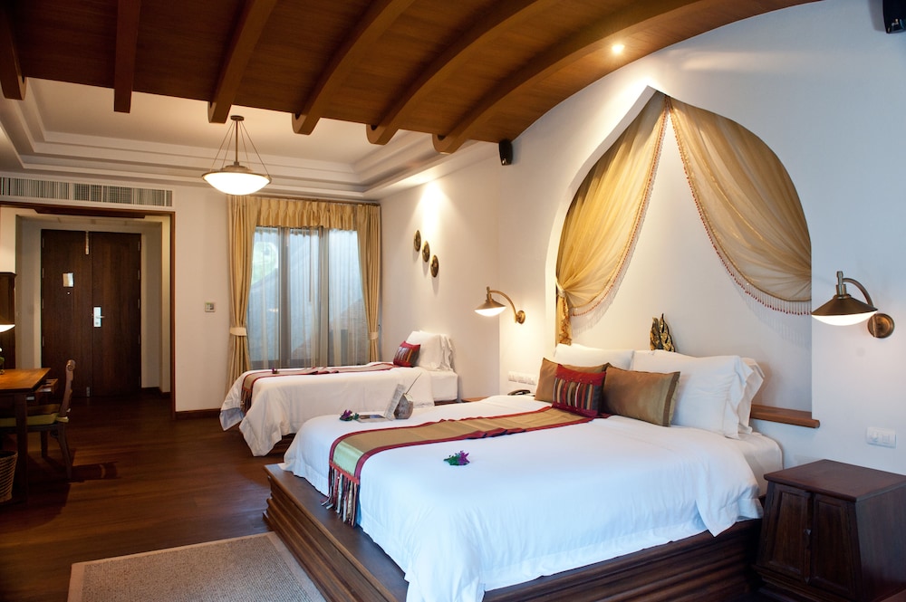 Family Pool Suites - Photo 7