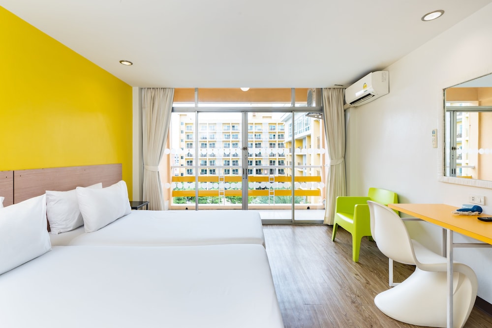 Deluxe Room - Photo 7