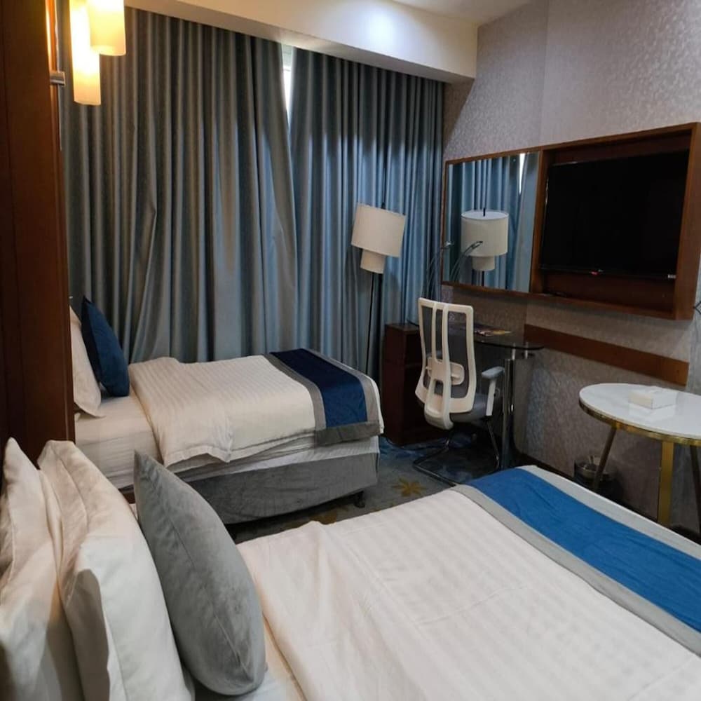 Standard Room, 2 Twin Beds photo 2