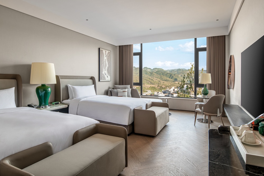Classic Room, 2 Double Beds, Accessible, Mountain View photo 1