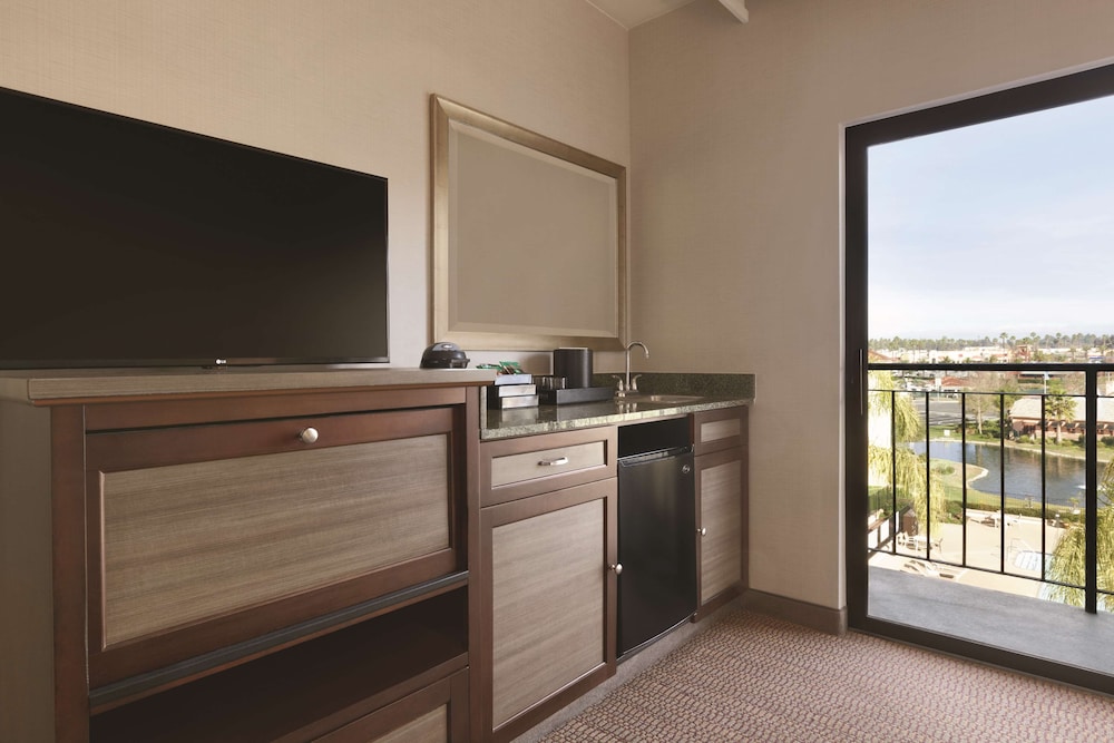 Room, 2 Double Beds, Pool View photo 3