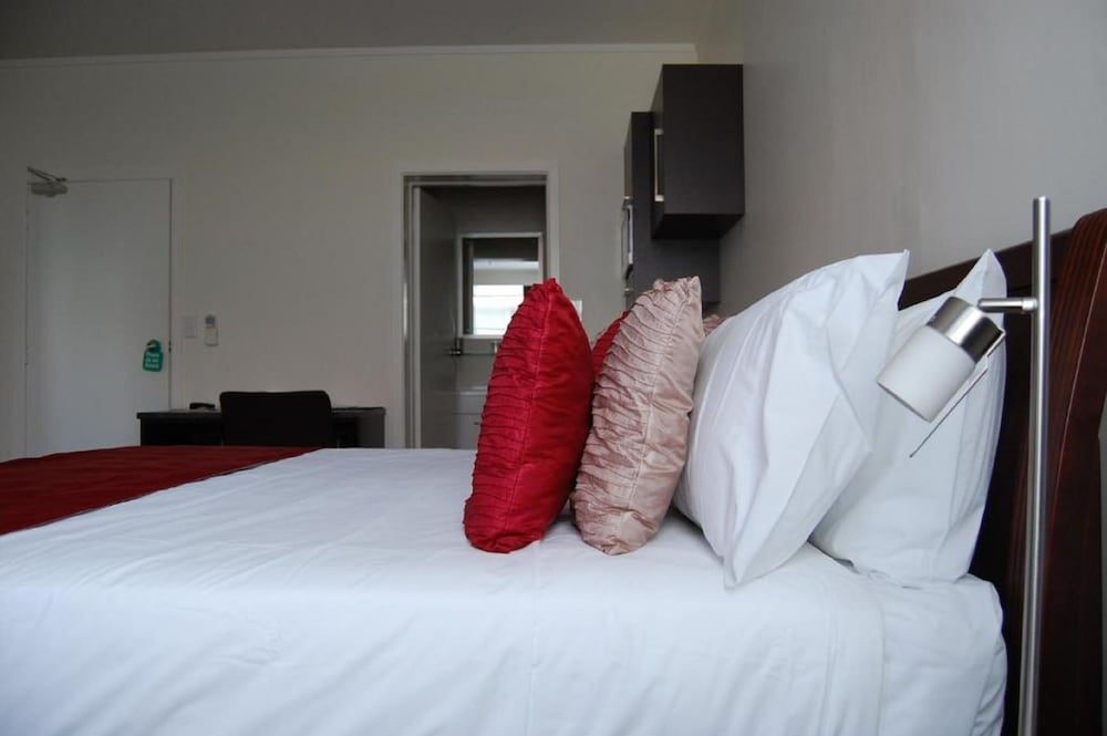 Executive Room, 1 King Bed - Photo 5