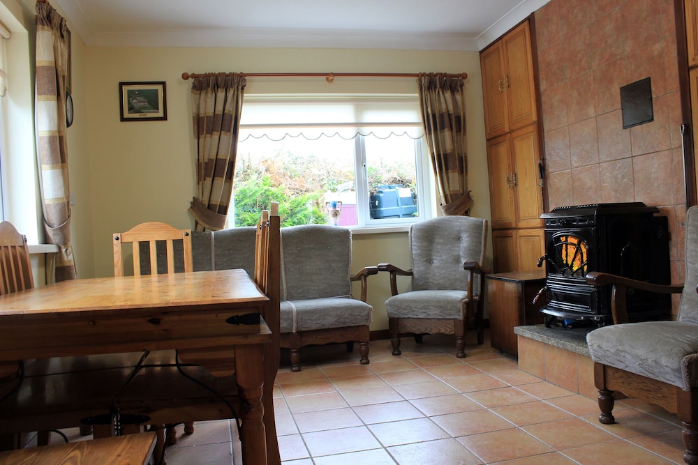 Family Cottage, 4 Bedrooms photo 2