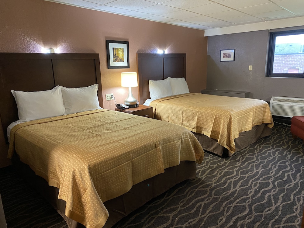 Signature Suite, 2 Double Beds, Smoking photo 2
