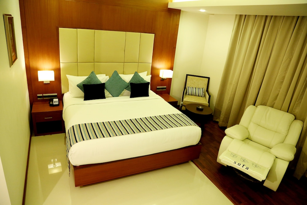 Club Room, 1 Bedroom, Non Smoking, City View photo 1