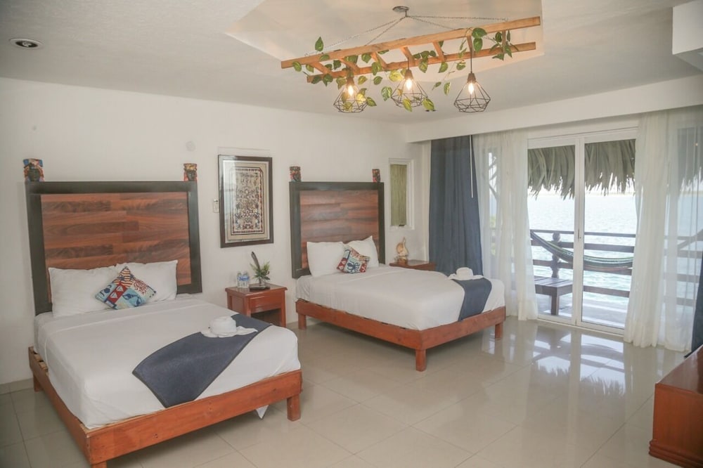 Family Suite, Lagoon View photo 1