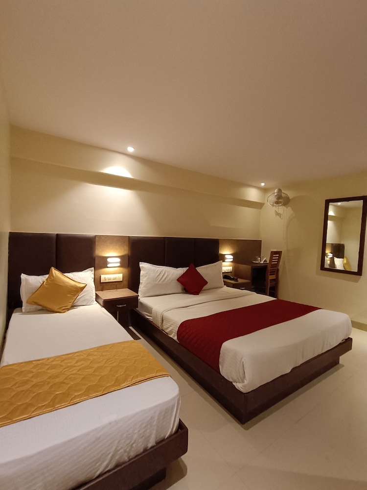 Deluxe Triple Room