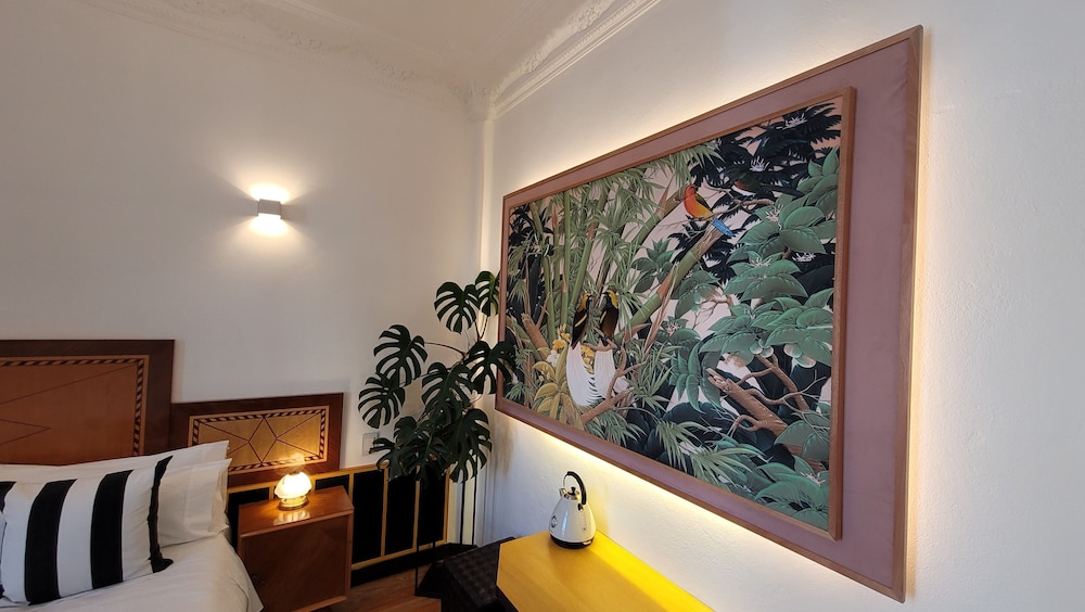 Room 201 photo 2