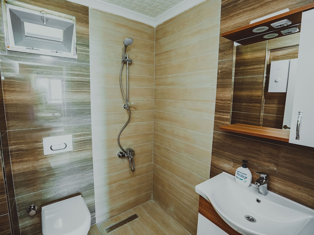 Apartment, 2 Bedrooms, Sea View - Photo 3